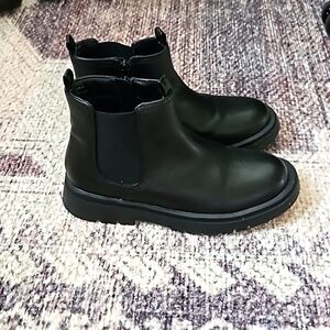 Open Edit Zoey Chelsea Girls Boots